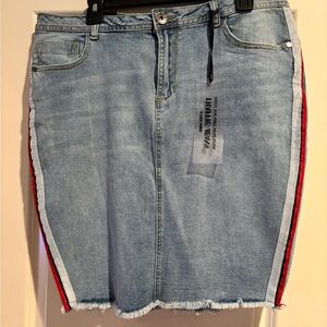 Traffic Jeans Denim Skirt 16W Plus Side Stripe Raw Hem Knee Length Stretch NWT